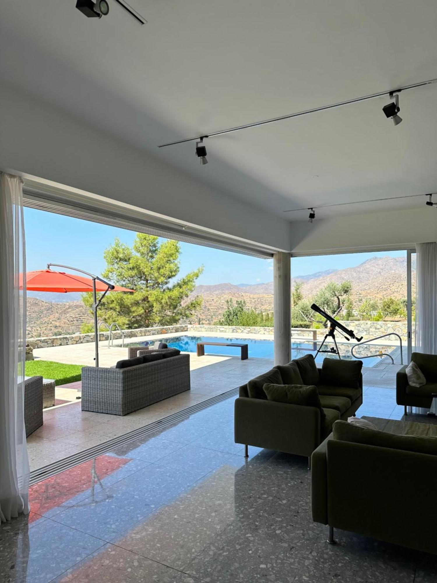 Luxury Pluto Stunning Mountain Views Villa *