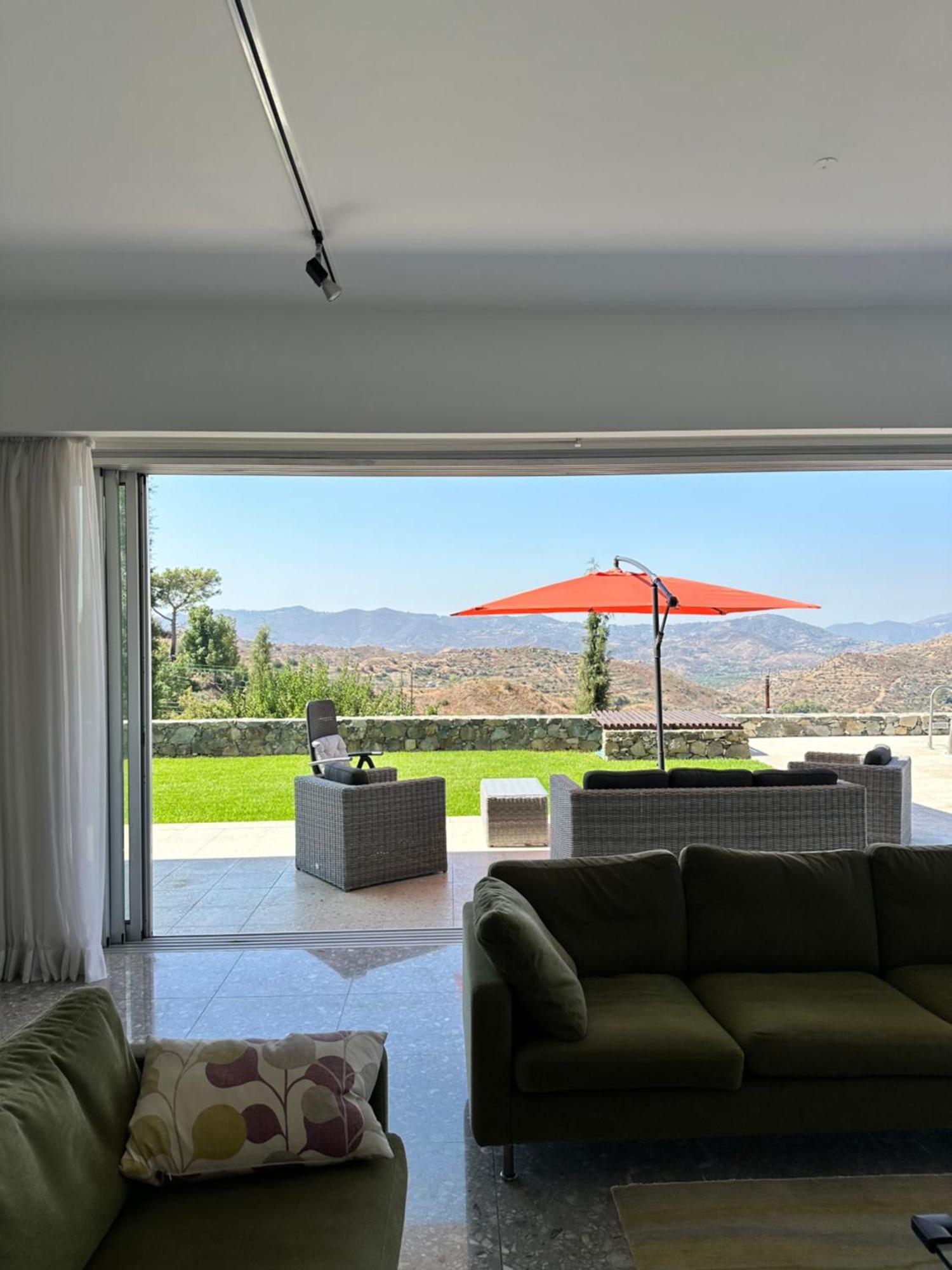 Luxury Pluto Stunning Mountain Views Ora